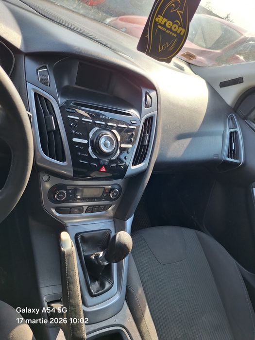 ford focus 3 1.6 benzina 2012