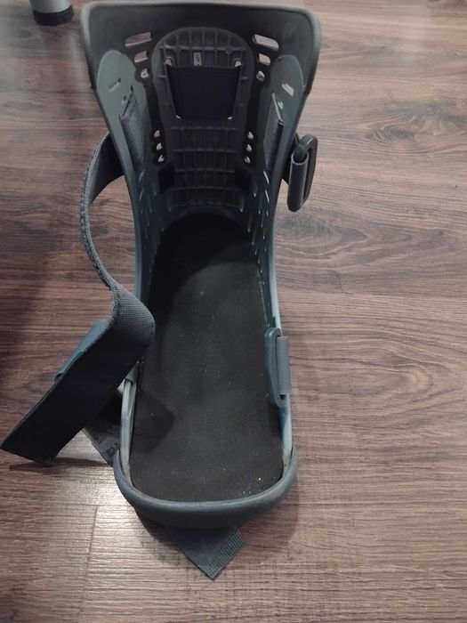 Vând orteză pt picior Rebound Air Walker