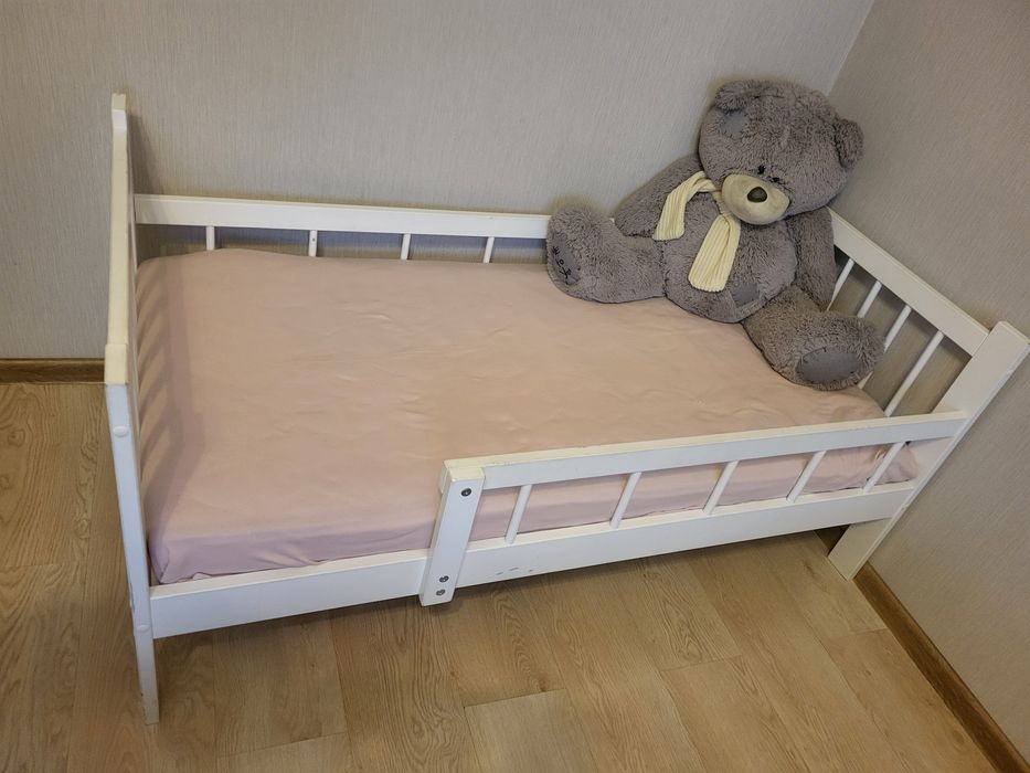 Продам кровать детскую