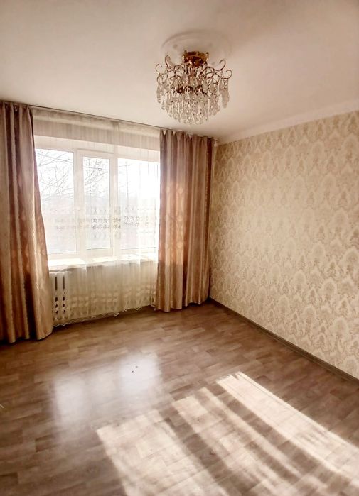 продам 3-х ком. центр 3-этаж