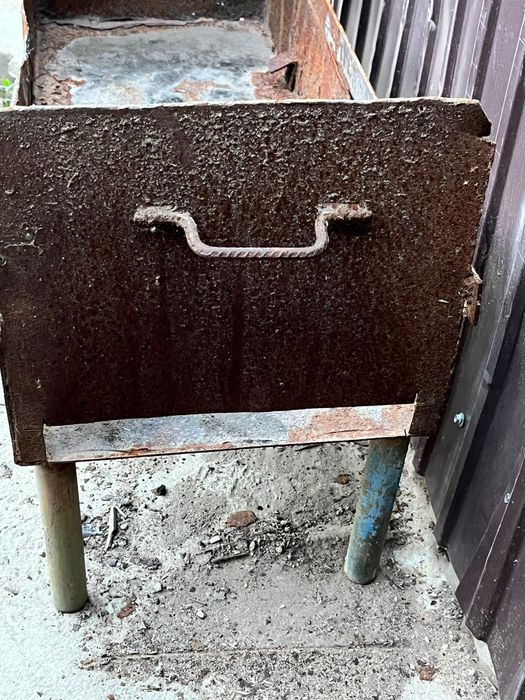 Мангал на ножках