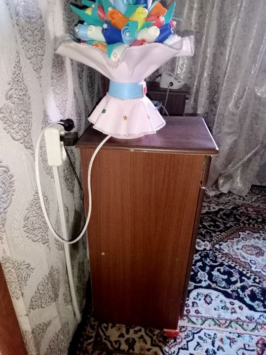 Продам туалетный столик в отличном состоянии.