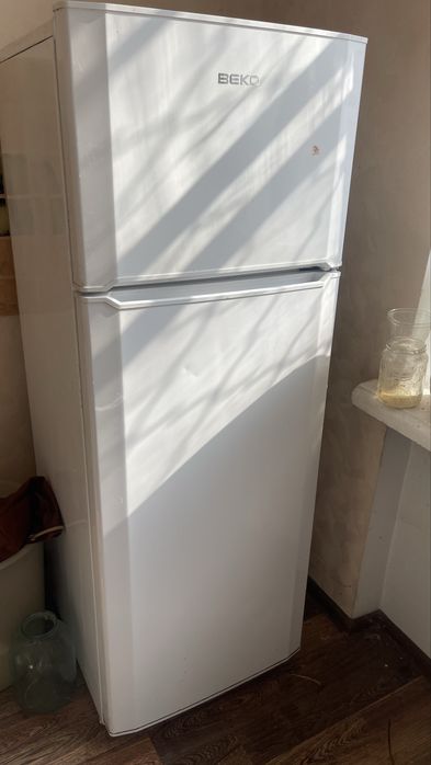 Продам холодильник