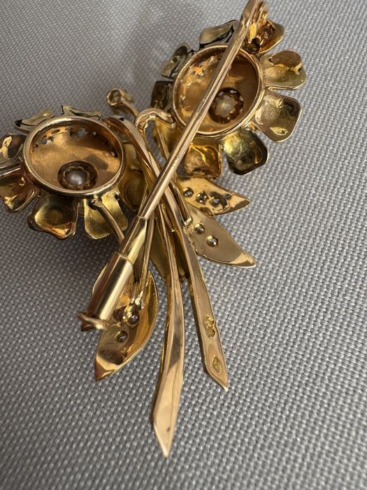 Brosa aur diamante perle