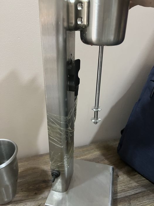 Миксер милкшейк коктейл