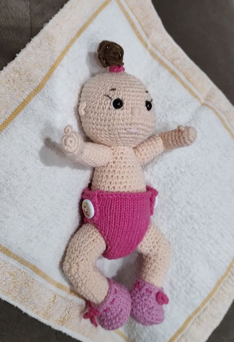 Бебе плетена кукличка