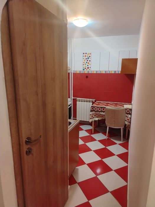 Proprietar inchiriez garsoniera,dr taberei , favorit