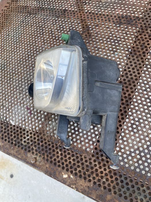 Ляв халоген за опел мерива а