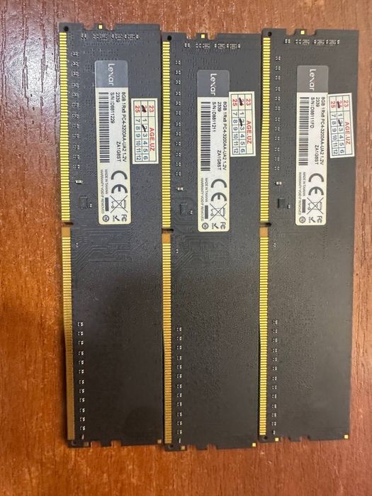 Lexar ddr4 8gb 3200  11ta dona   33$ dan