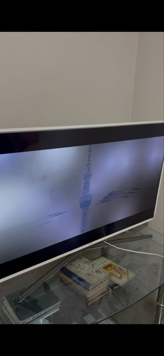 Продам телевизор Samsung 40” Smart TV (UE40J5510)