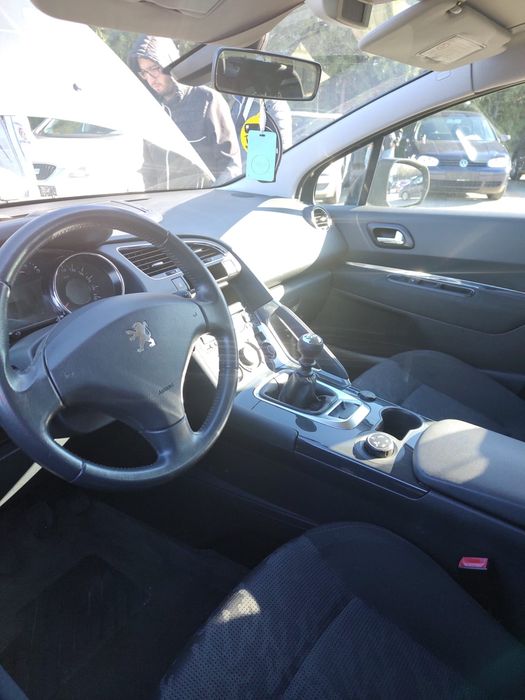 Peugeot 3008 1.6 HDi 112 CP, 2010, gri, senzori parcare, manual