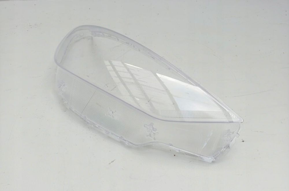 Стъкло за десен фар за Хюндай И30 3та генерация. Нов!