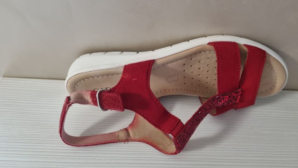 Удобни равни дамски сандали