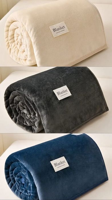 Продам пледы новые.