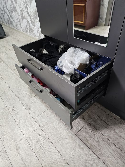 Продам шкаф для спальни