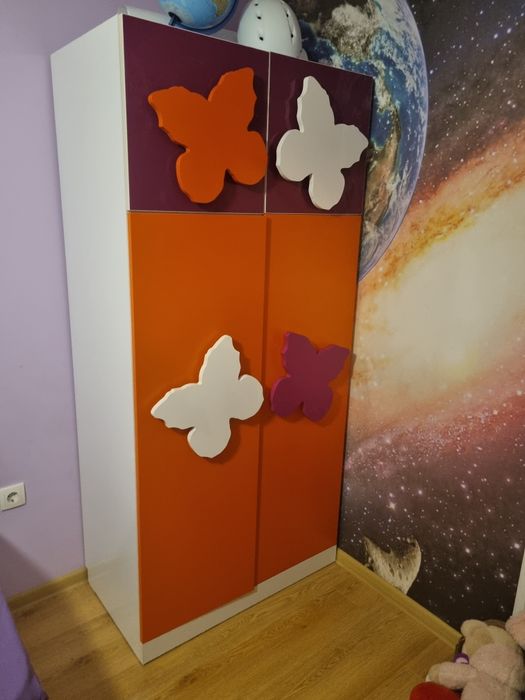 Детски гардероб  с 3де пеперуди