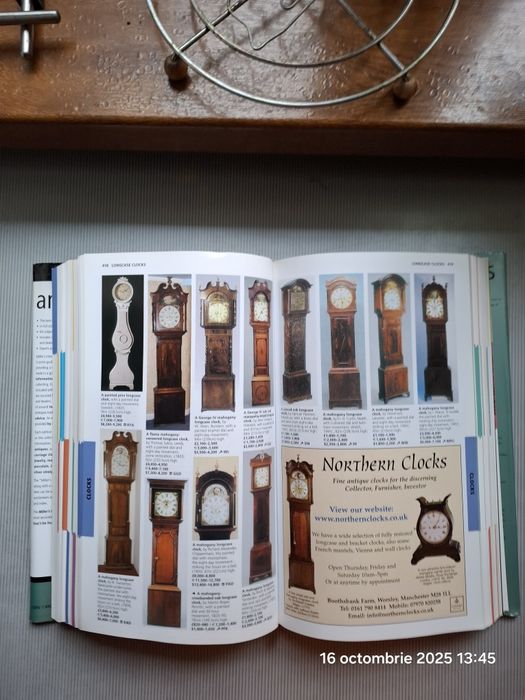 Vănd 2 cataloage  prețuri  ceasuri  respectiv  obiecte de  artă