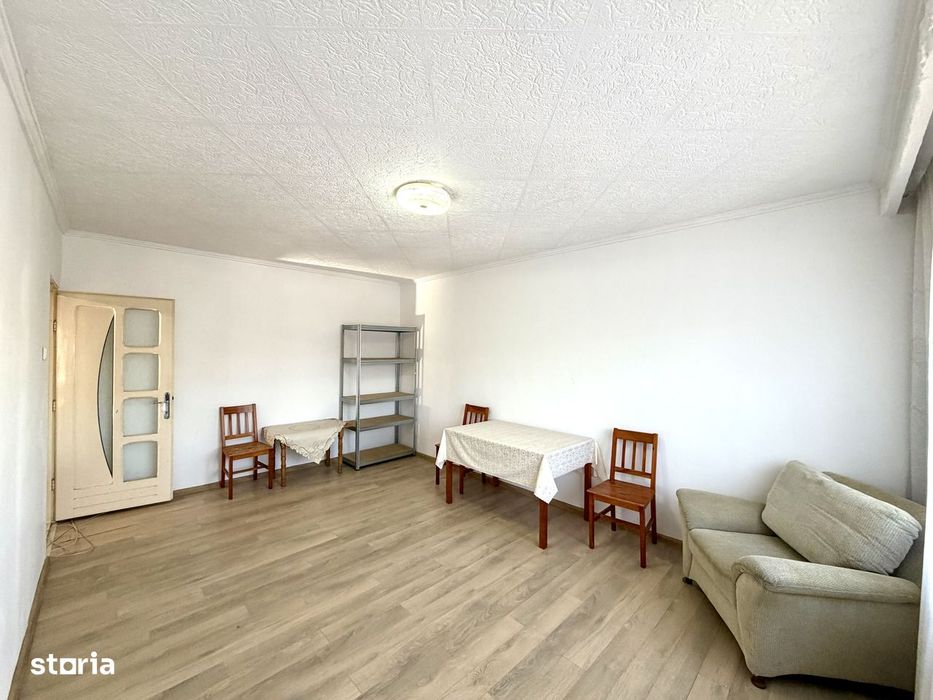 Apartament 3 camere 70 mp etaj 1 cartier Brădet izolat termic interior