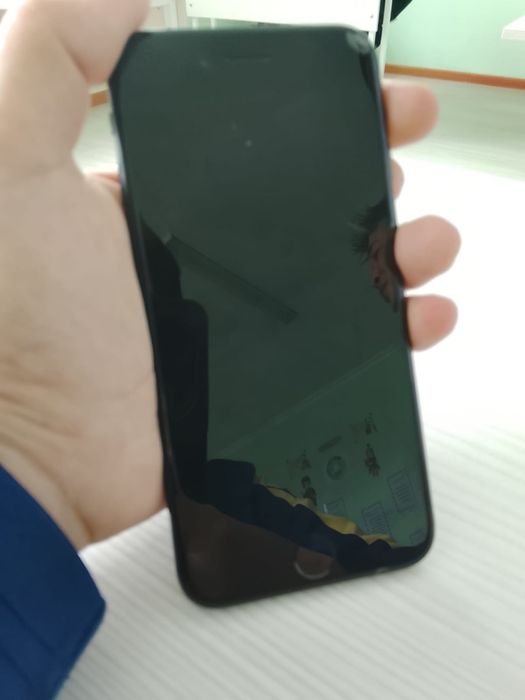 Айфон се 2020 продается