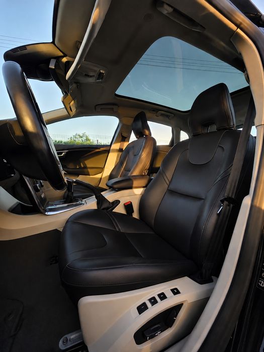 VOLVO V40 2015 — imagine 5