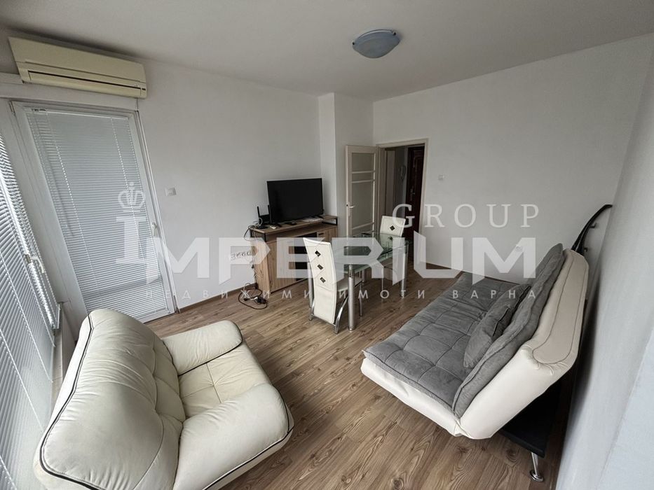 Дава се под наем Двустаен апартамент в Варна, Център - 65 кв.м за 459 € - Снимка #2