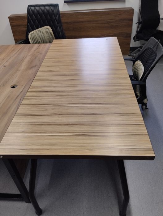 Продам столы офисные