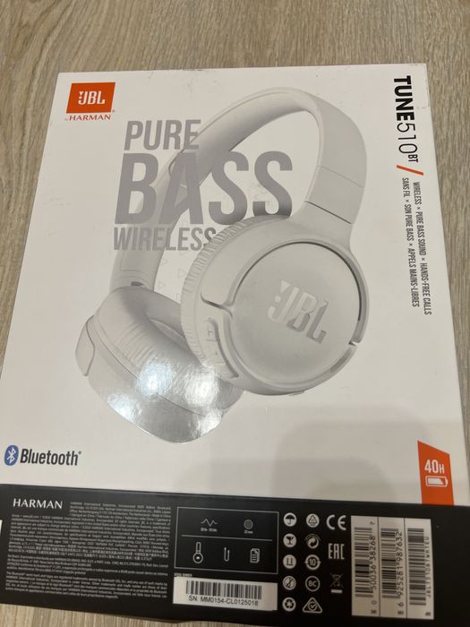 Наушники JBL бренд