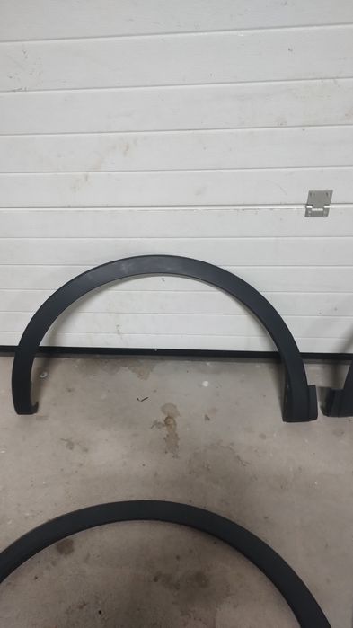 Bandou , bandouri dreapta și stânga spate fata Renault arkana