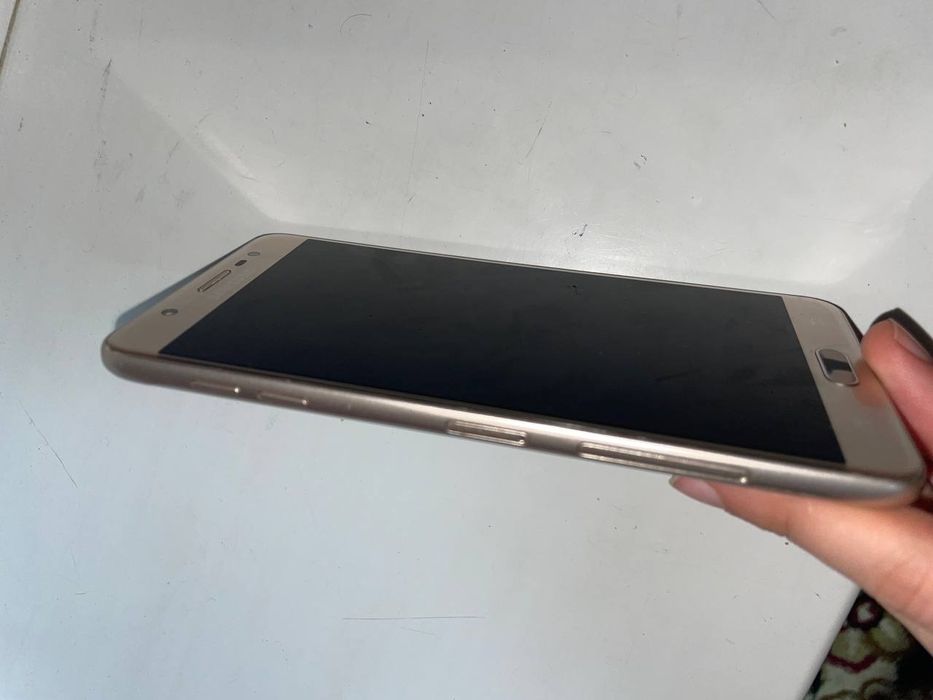 Продаётся Samsung J7
