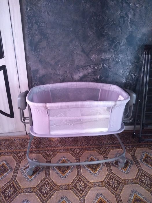 Кроватька детская