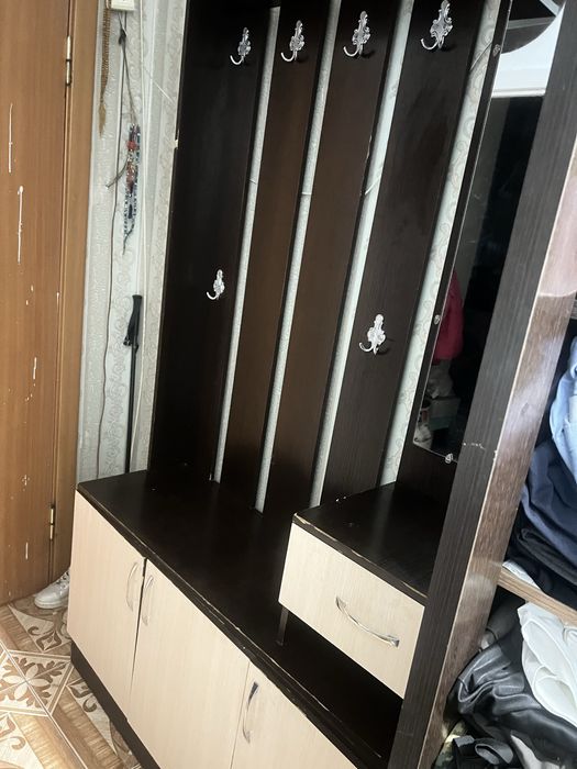 Продам Прихожая-10.000 тг