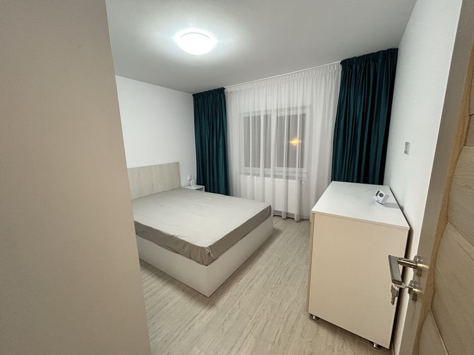 De inchiriat apartament 2 camere decomandat . Recent renovat.