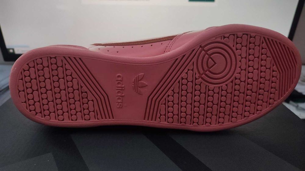 Дамски маратонки  ADIDAS CONTINENTAL  Оригинални  EU42