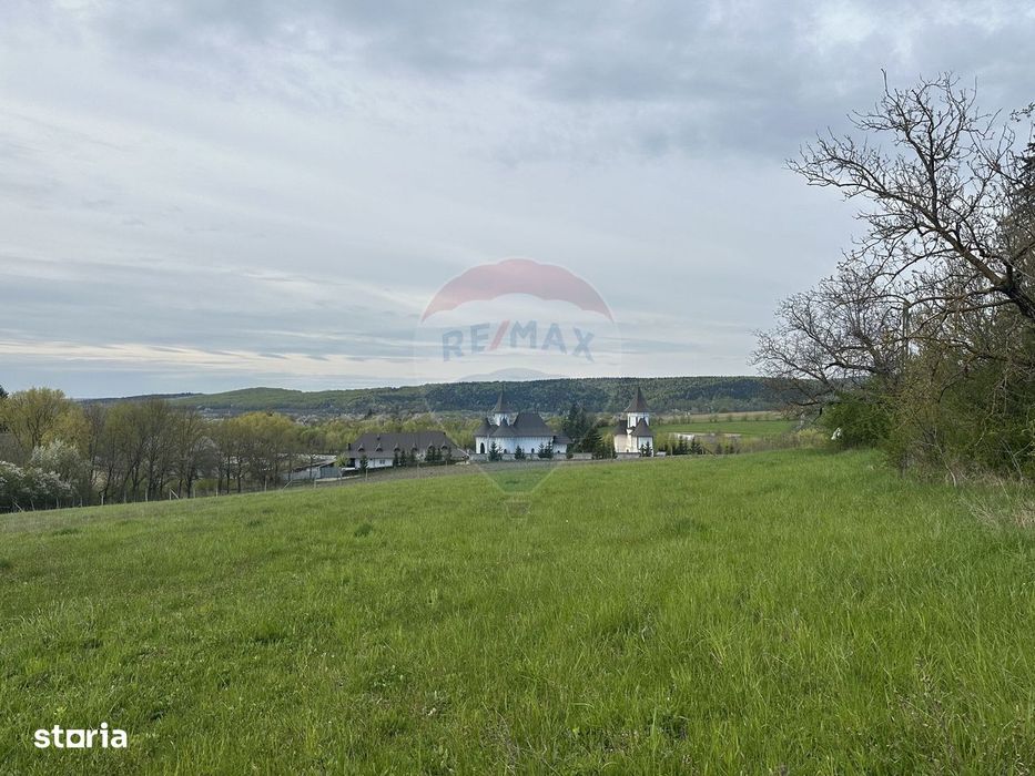 Teren 3,000mp Oslobeni / Strada Oslobeni punct GRADINA