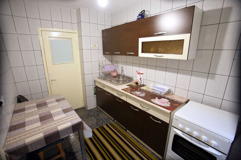 Apartament  3  camere de inchiriat , zona Drumul Taberei -Raul Doamnei suprafata utila 61 m, bloc 4 etaje