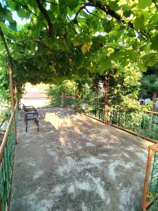 Етаж от къща кв. Средна кула