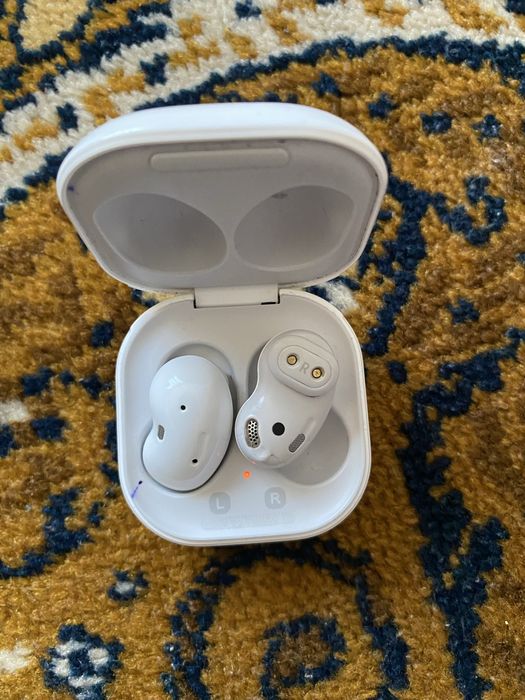 Продам наушники беспроводные