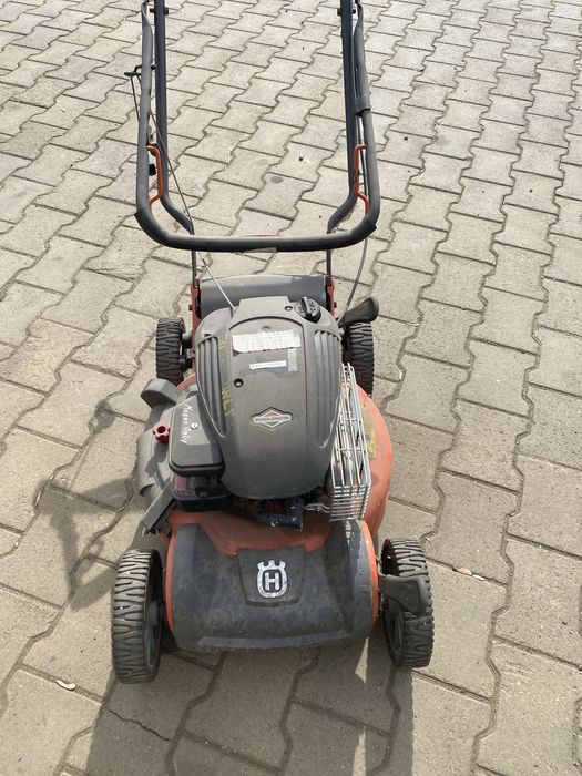 Masina de cosit Husqvarna