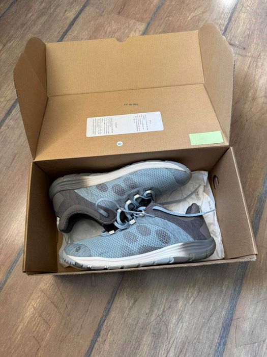 Продавам дамски обувки Jack Wolfskin