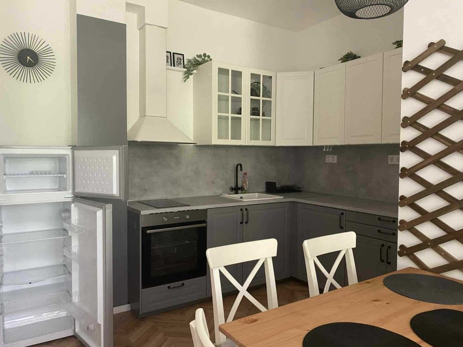 Дава се под наем Двустаен апартамент в София, Лагера - 70 кв.м за 663 € - Снимка #3