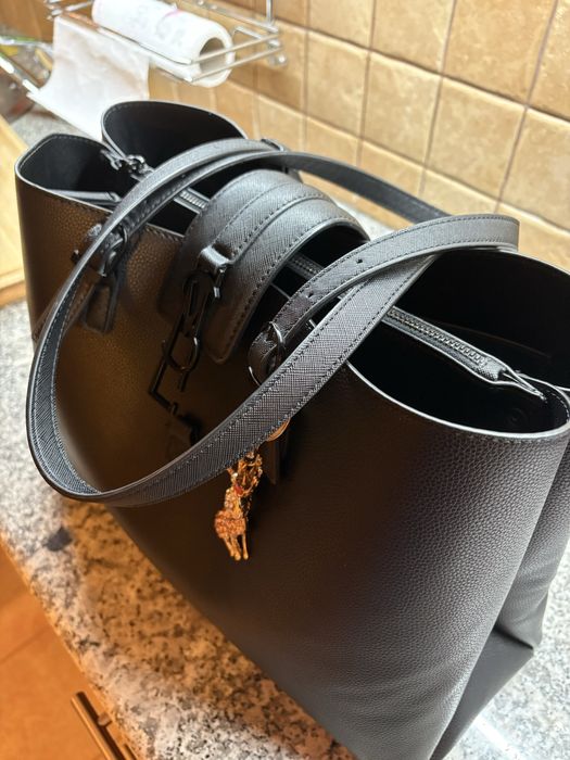 Продавам дамска чанта Майкъл Корс