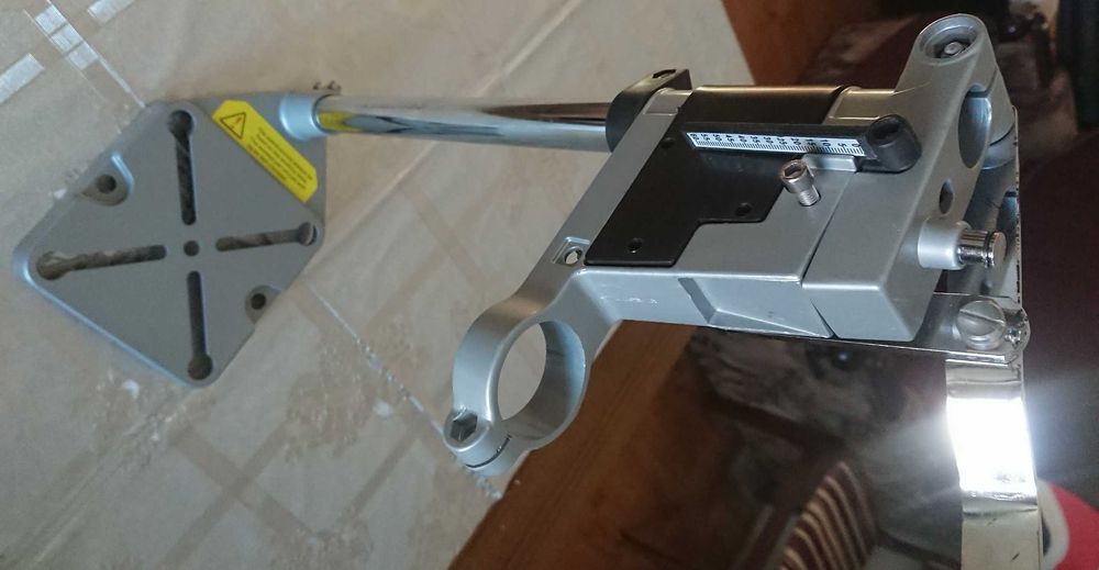 Настольная вертикальная стойка для дрели