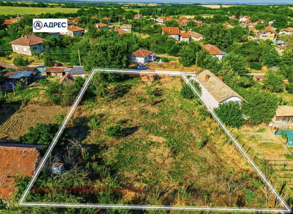 Парцел в Плевен, област-с.Горни Дъбник площ 1230 цена 35000