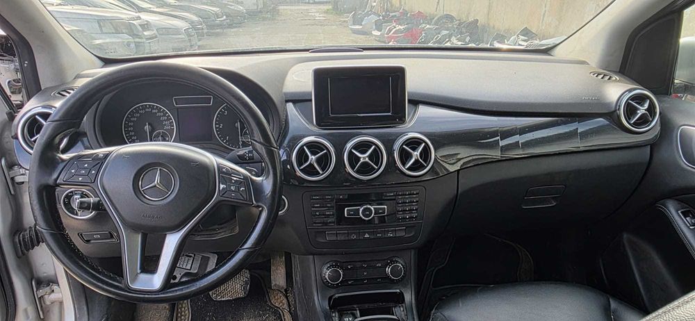 Dezmembrez Mercedes B-Class w246 1.8 CDI  transmisie automata ,an 2012