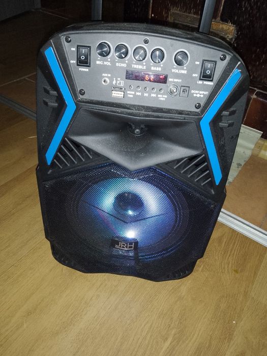 Vînd boxa tip troler 400w