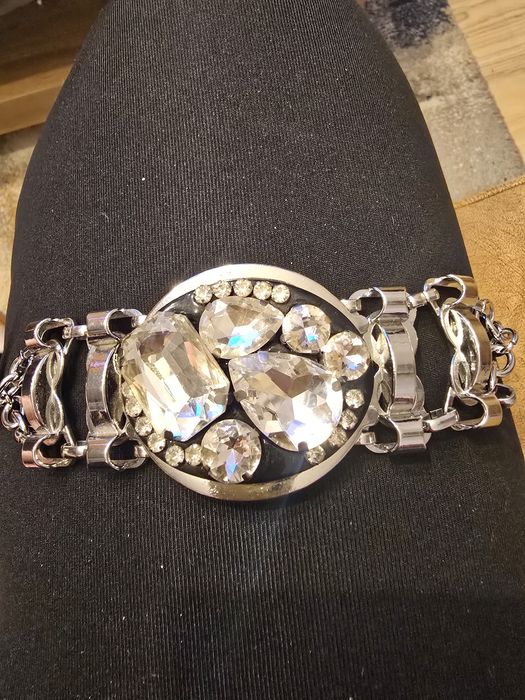 Zara гривна с камъни