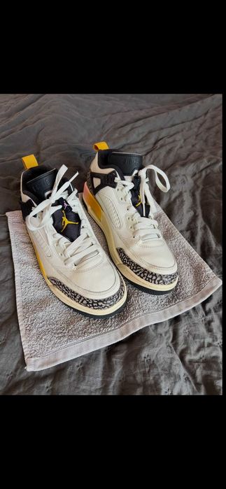 Jordan Spizike Low