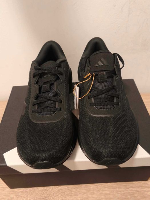 Оригинални мъжки маратонки Adidas, нови с етикет