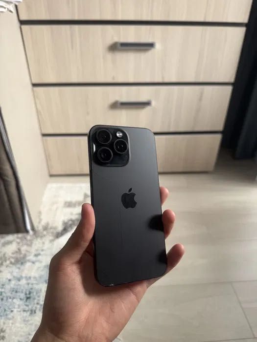 Продаю iPhone 15 Pro Max 256gb без коробки