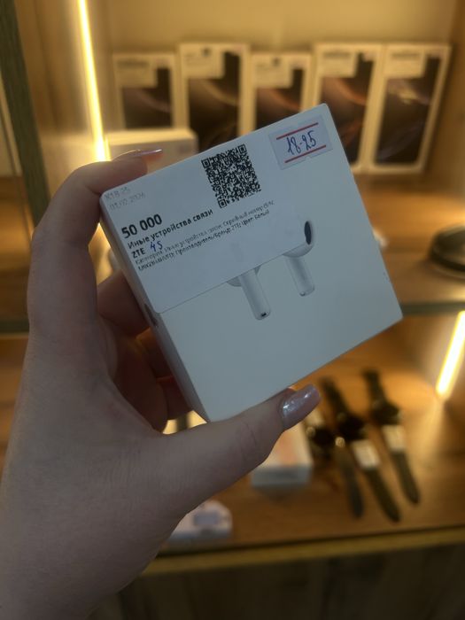 наушники AirPods 4s